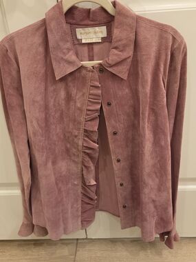 Beautiful Suede Shirt/jacket With Ruffle Details 12